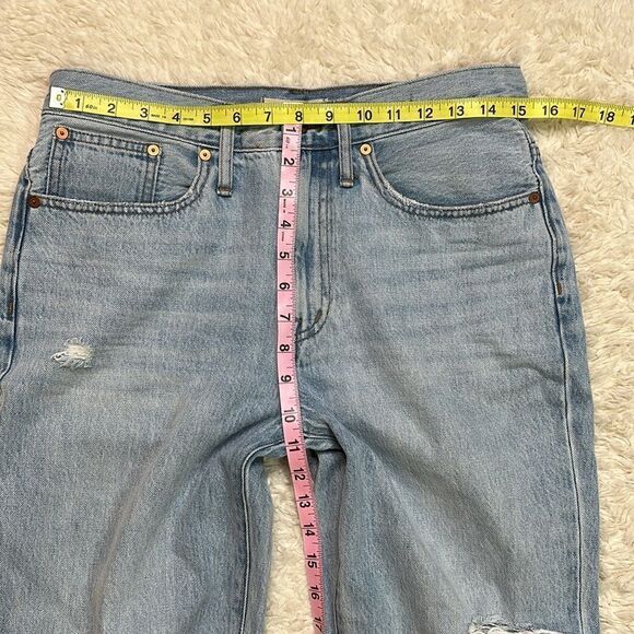 NWT Madewell Relaxed Jeans in Cresthaven Wash: Ripped Edition in size 26 - Picture 11 of 16